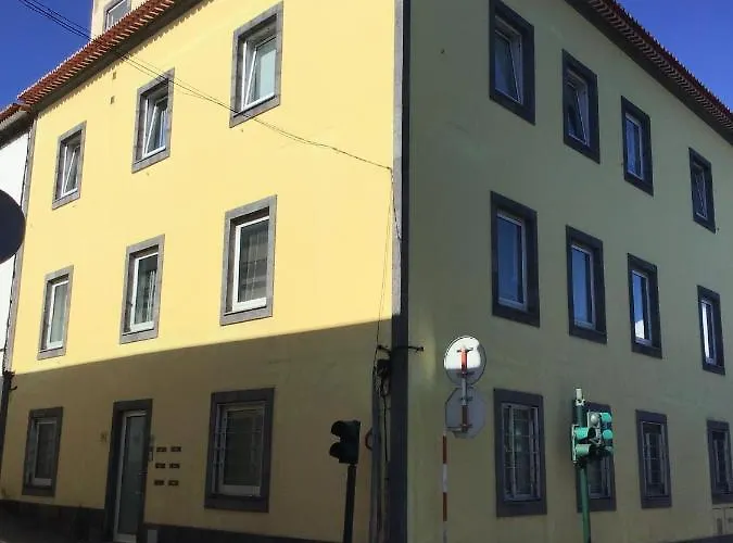 Yellow Flat One Azores Daire *