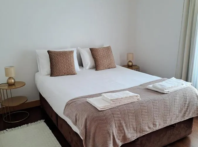 Daire Yellow Flat One Azores *